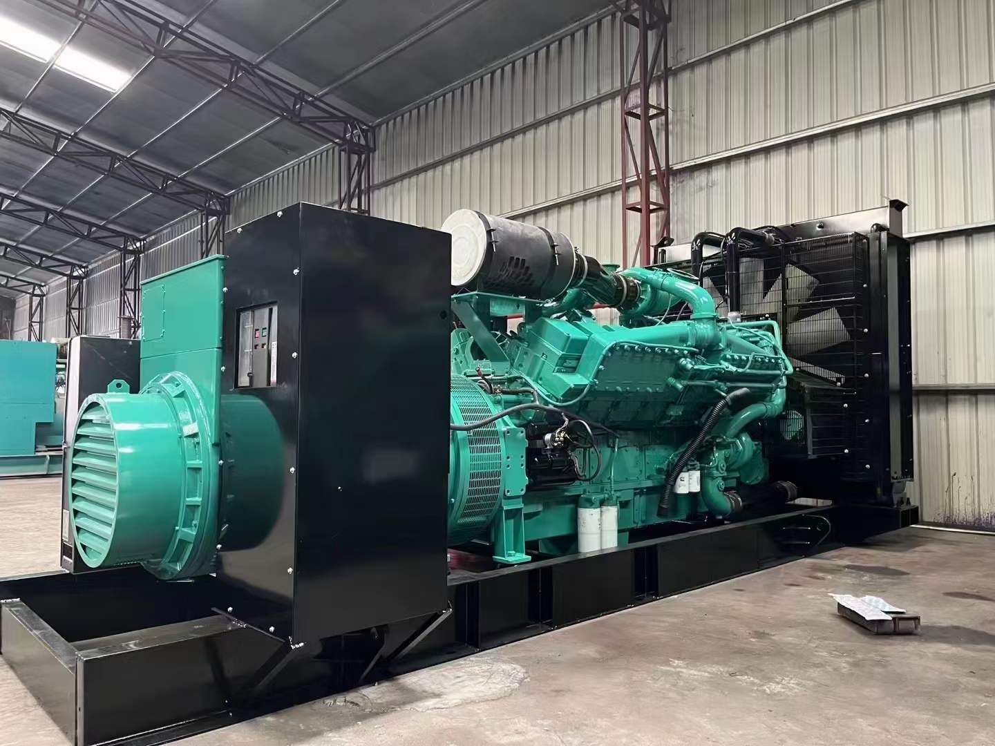 新城镇如何评估无功补偿装置的性能和效果？