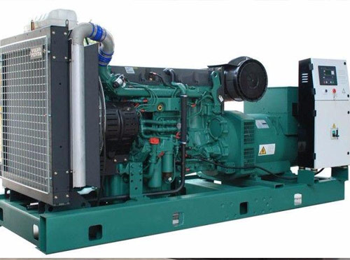 新城镇升级现有发电机组的成本大概是多少？